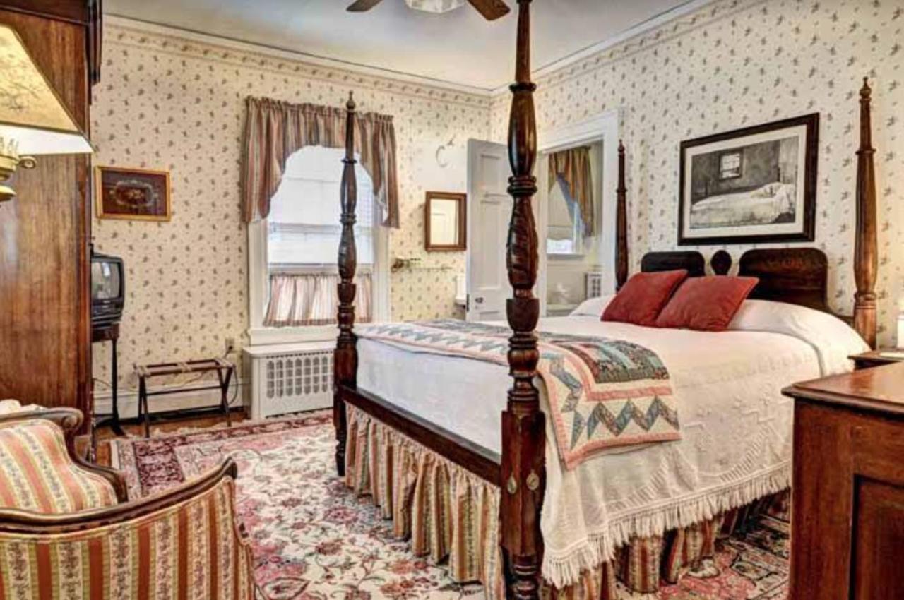 Colonial Capital B&B Williamsburg Extérieur photo