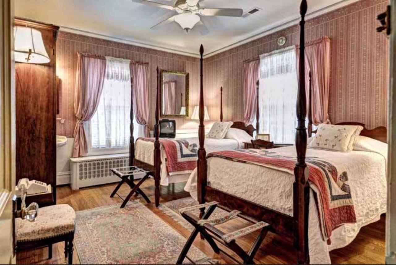 Colonial Capital B&B Williamsburg Extérieur photo
